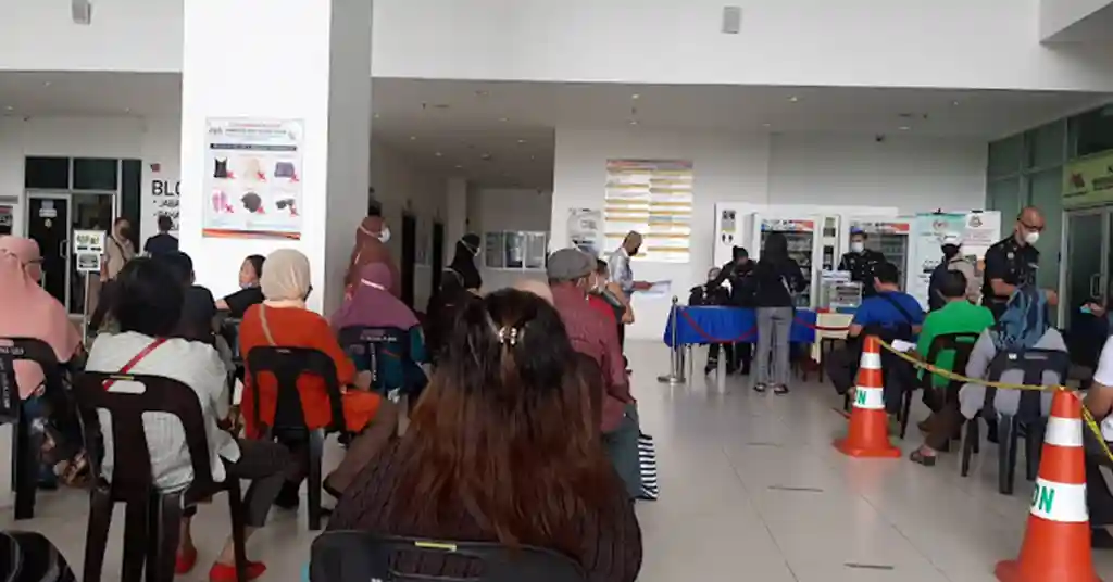 Kesesakan di Kompleks KDN Setia Tropika Kesesakan di Kompleks KDN Setia Tropika