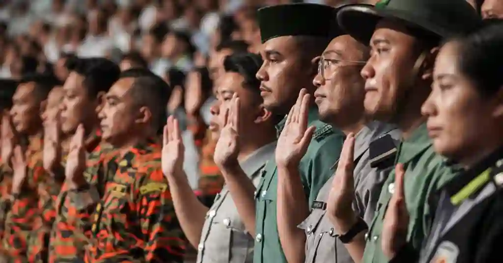 Pelaksanaan Waktu Bekerja Penjawat Awam di Malaysia Pelaksanaan Waktu Bekerja Penjawat Awam di Malaysia