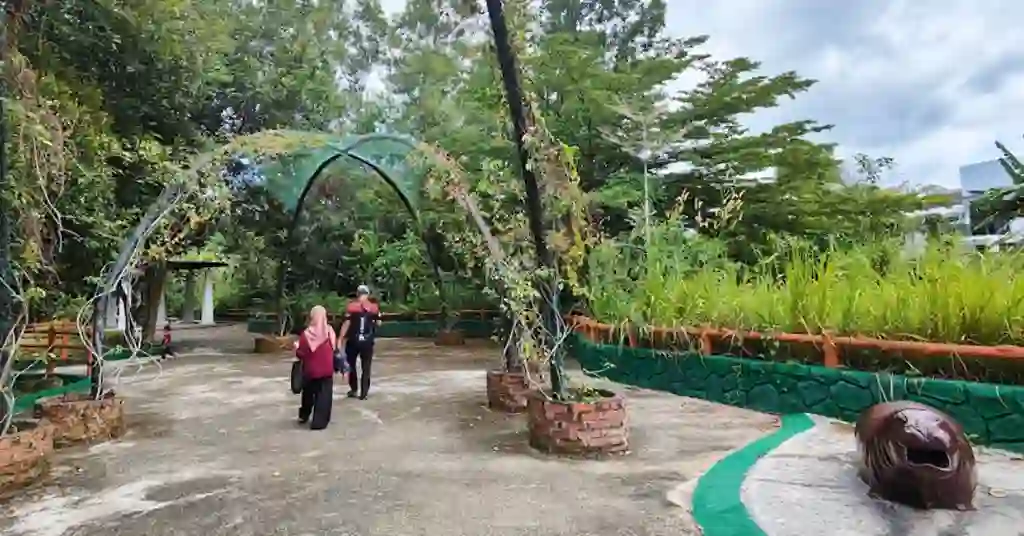 Aktiviti dan Pertunjukan di Zoo Negara Aktiviti dan Pertunjukan di Zoo Negara